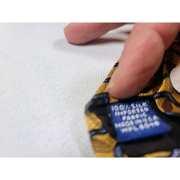 SAVILE ROW Premium Silk Tie - Gold & Blue Wave Pattern - Classic Menswear - Picture 5 of 5